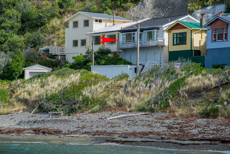 414 Queens Drive, Lyall Bay, Wellington - Carousel 22
