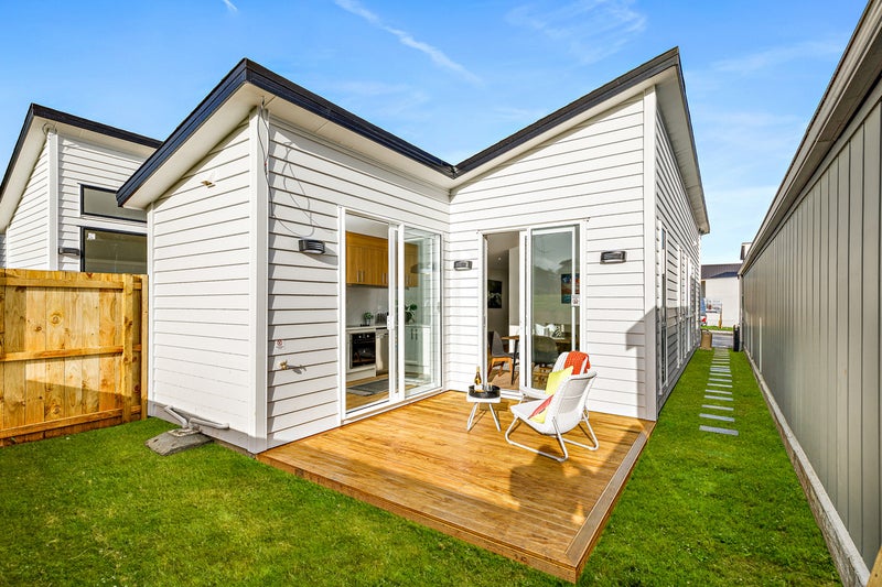 19 Matakohe Road, Westgate, Auckland - Carousel 11