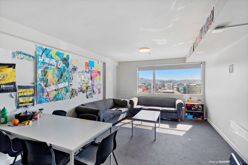 9J/242 Taranaki Street, Mount Cook, Wellington - Carousel 1