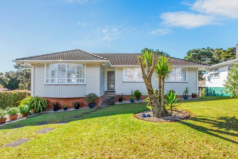 39 Glendene Avenue, Glendene, Auckland - Carousel 1