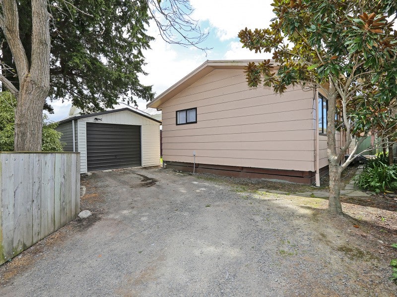 200A Grove RD, Mayfair, Haumoana - Carousel 9