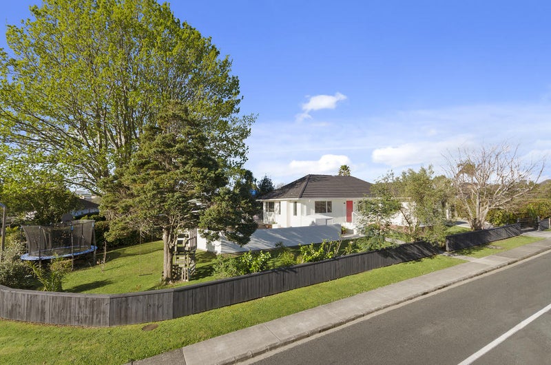 2 Shamrock Lane, Te Atatu Peninsula, Auckland - Carousel 18