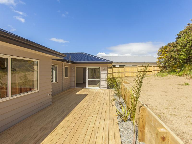 3 Aran More Place, Belmont, Lower Hutt - Carousel 2
