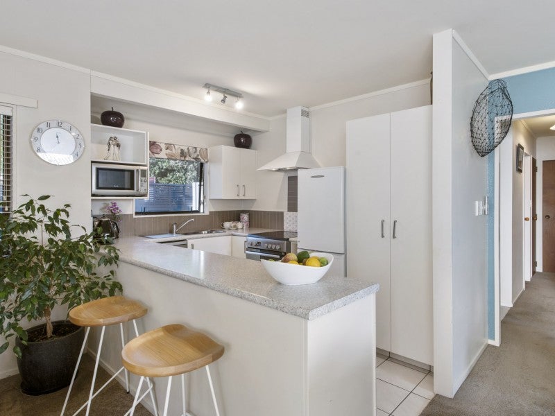 8A Burns Street, Gate Pa, Tauranga - Carousel 2