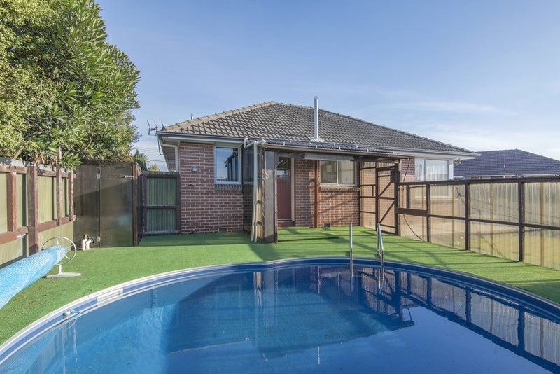 13 Quebec Place, Wainoni, Christchurch - Carousel 12