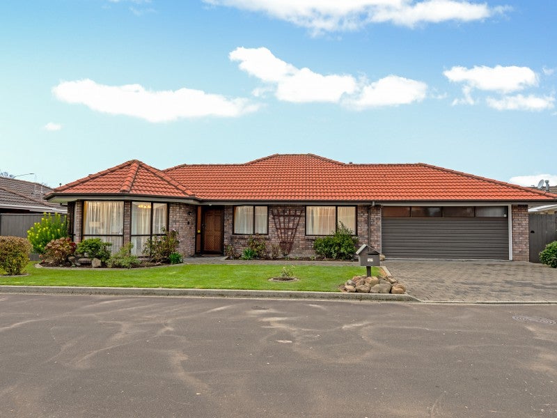 10 Seville Court, Terrace End, Palmerston North - Carousel 17