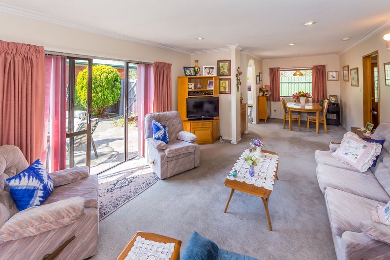 1/110 Selwyn Street, Somerfield, Christchurch - Carousel 2