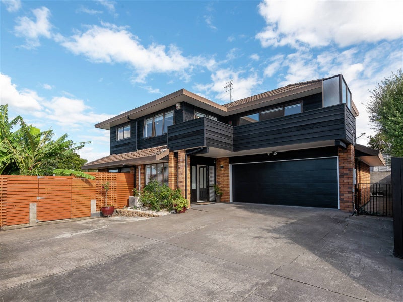 2/53 Uxbridge Road, Howick, Auckland - Carousel 1
