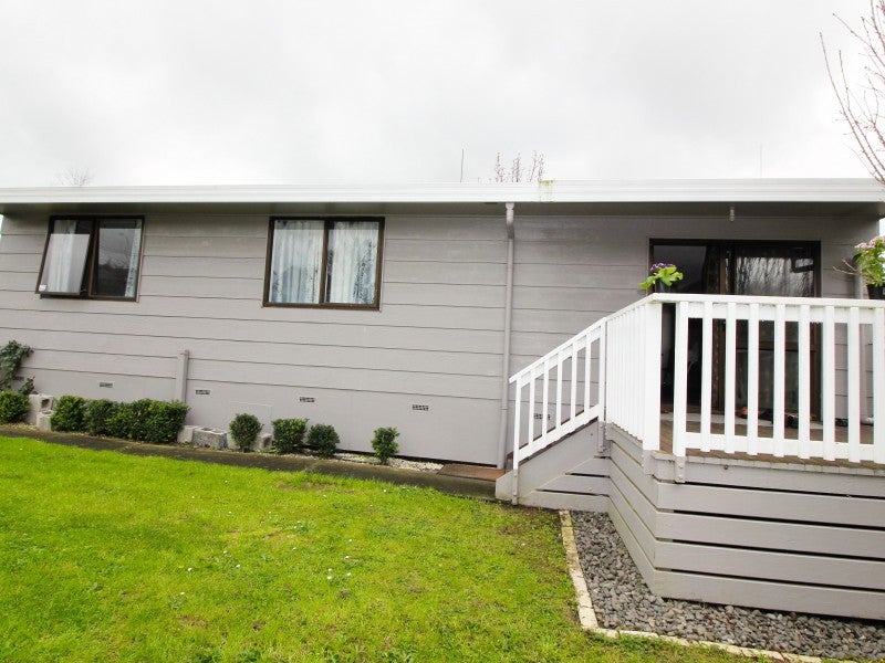 90 Tawa Street, Melville, Hamilton - Carousel 1