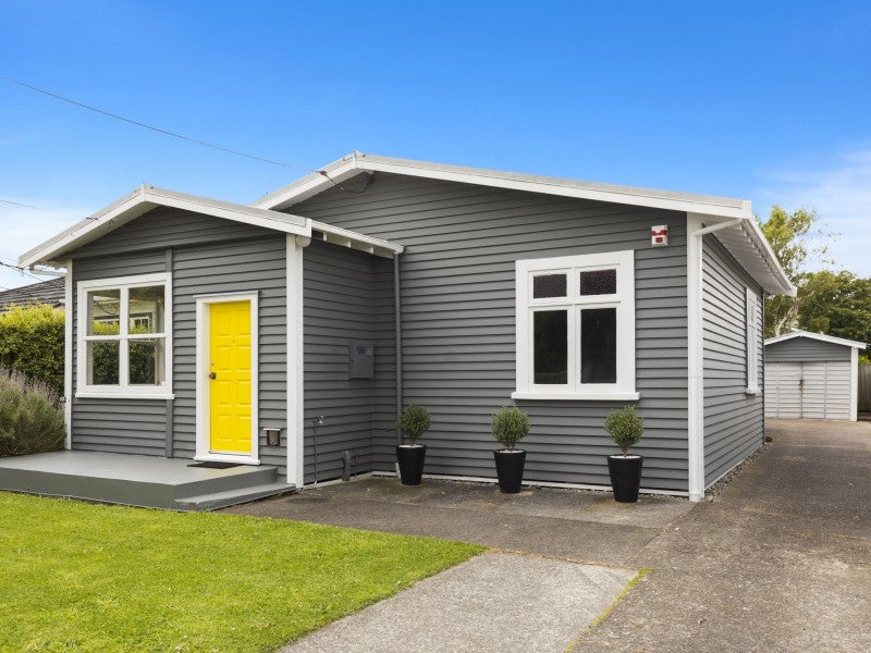 8 Byron Street, Petone, Lower Hutt - Carousel 1