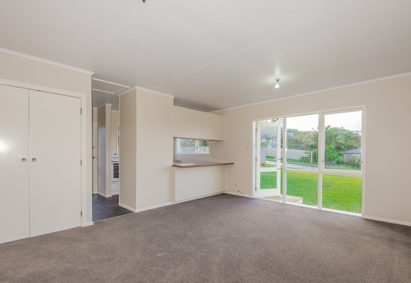 4A Cypress Drive, Maungaraki, Lower Hutt - Carousel 1