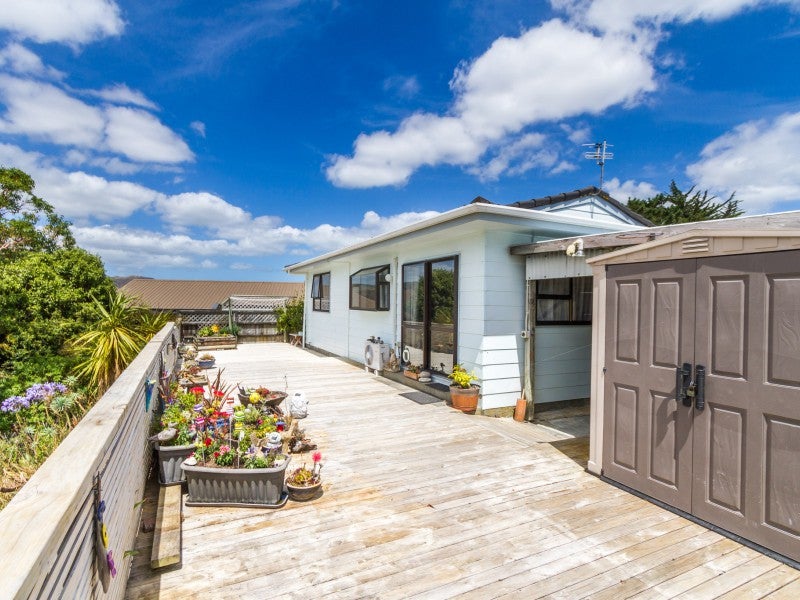 26 Sombrero View, Ascot Park, Porirua - Carousel 2
