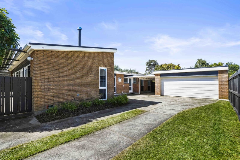 56 Chedworth Avenue, Chedworth, Hamilton - Carousel 1