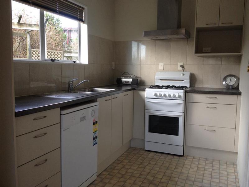 3 Cambrian Street, Churton Park, Wellington - Carousel 1
