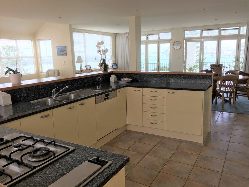 1A Tizard Road, Birkenhead, Auckland - Carousel 2