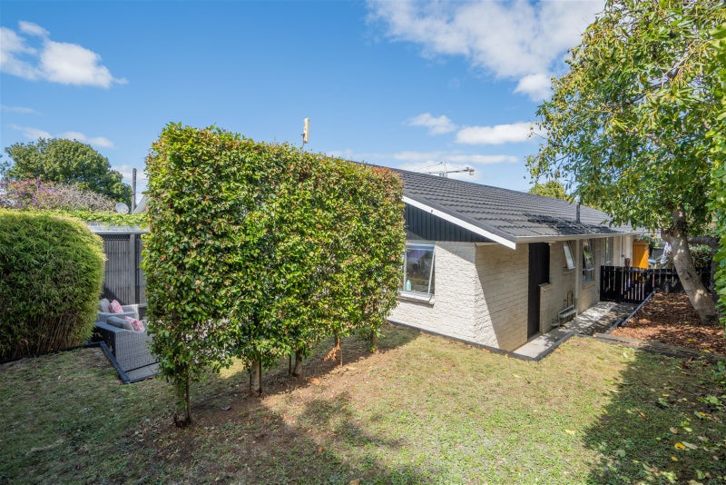 2/5 Huapai Street, Onehunga, Auckland - Carousel 16