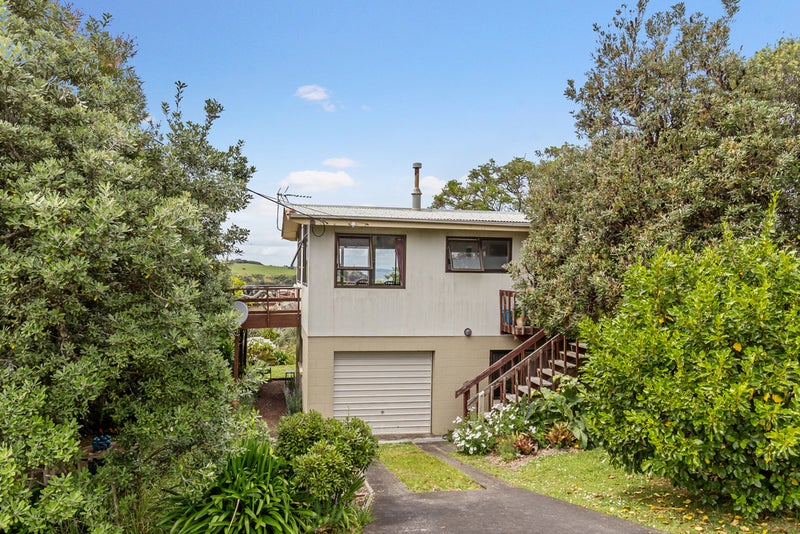 1453 Whangaparaoa Road, Army Bay, Whangaparaoa - Carousel 2