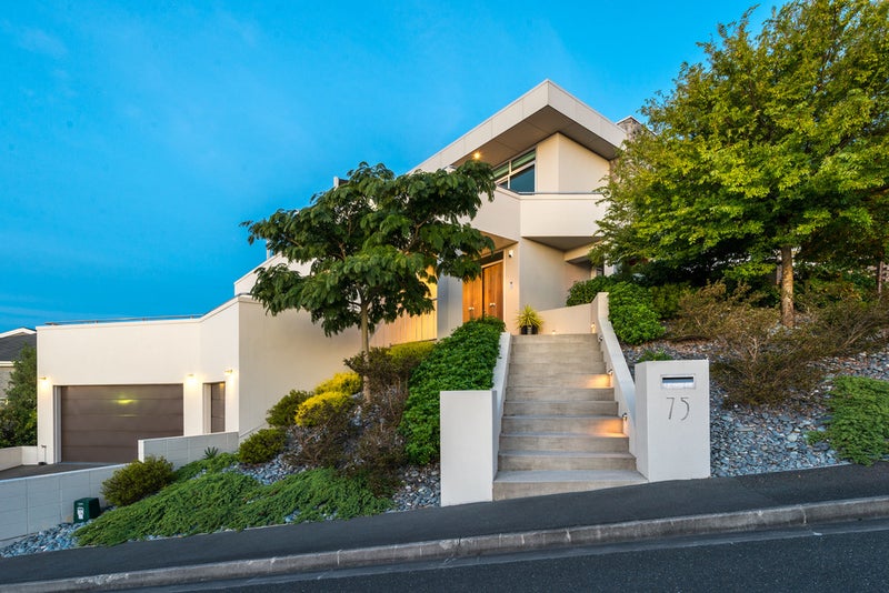 75 The Cliffs, Britannia Heights, Nelson - Carousel 2