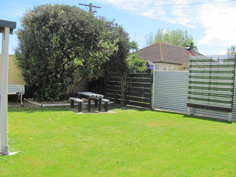 13 Brown Street, Foxton, Foxton - Carousel 2