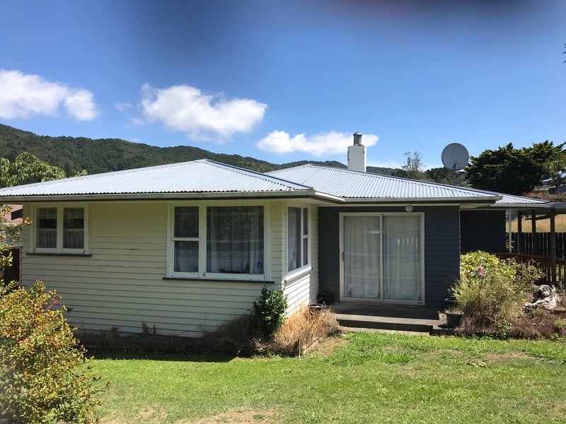 63 Parenga Street, Wainuiomata, Lower Hutt - Carousel 2