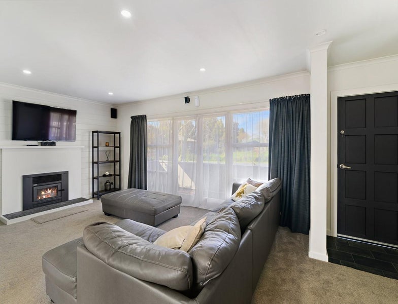 8 Ngahu Street, Fairy Springs, Rotorua - Carousel 2