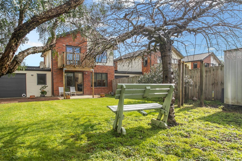 18 Secoia Crescent, Mangere, Auckland - Carousel 1