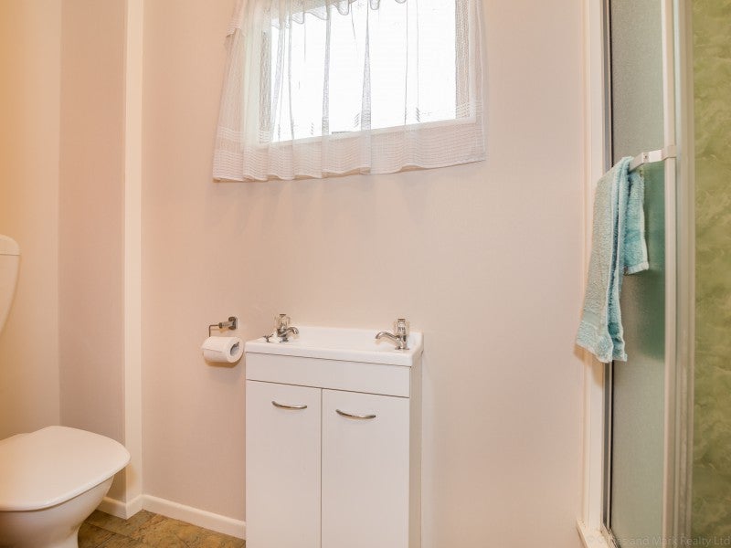 19 Avian Road, Blue Mountains, Upper Hutt - Carousel 26