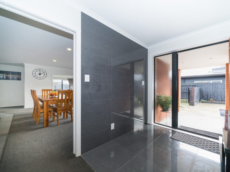 37 James Line, Kelvin Grove, Palmerston North - Carousel 2