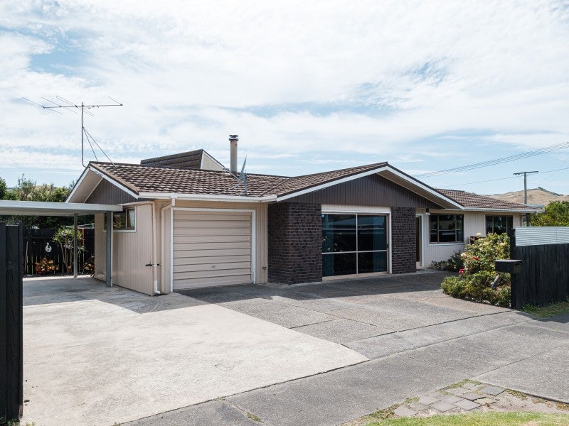 8 Huxley Road, Outer Kaiti, Gisborne - Carousel 1