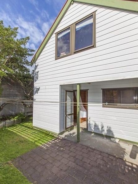 8/58 Cuba ST, PETONE, LOWER HUTT - Carousel 2