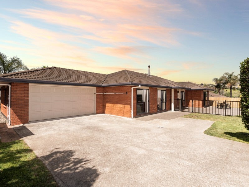 60 Village Park Drive, Welcome Bay, Tauranga - Carousel 1