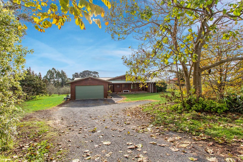 14 Cheriton Lane, Runciman, Drury - Carousel 1