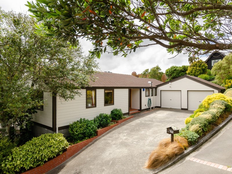 15 Indira Place, Khandallah, Wellington - Carousel 2