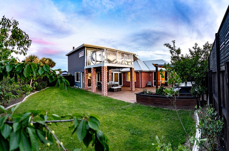 49 Orlando Crescent, Waimairi Beach, Christchurch - Carousel 1