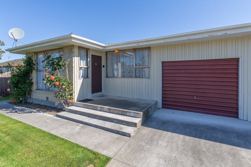 2/4 Quinton Place, Bishopdale, Christchurch - Carousel 2
