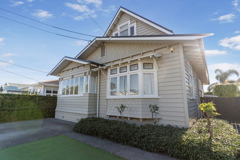 7 Oban Road, Westmere, Auckland - Carousel 1