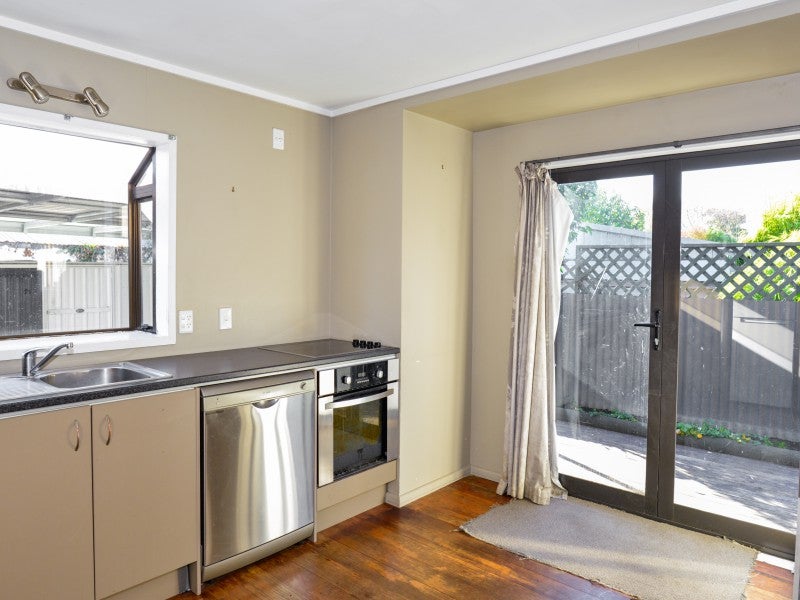 805A Hastings Street North, Hastings - Carousel 1