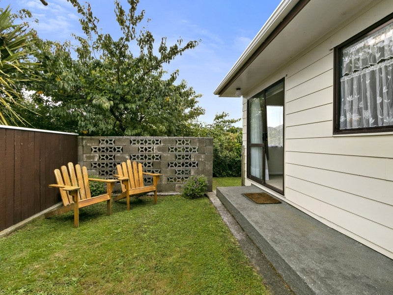 34 Timaru Grove, Kelson, Lower Hutt - Carousel 19