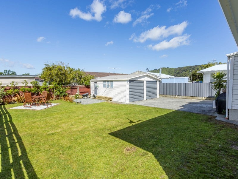 24 Moeraki Road, Maoribank, Upper Hutt - Carousel 21