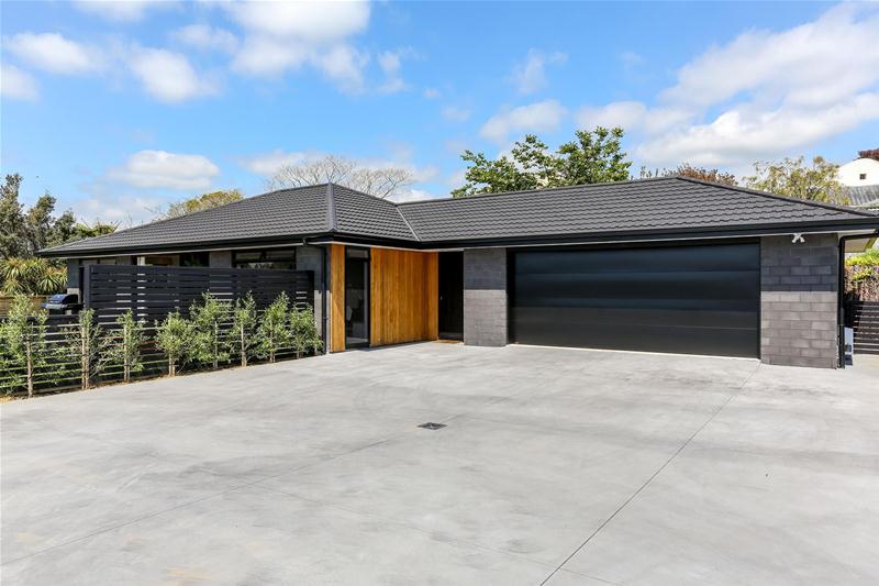 3 Greenridge Lane, Merrilands, New Plymouth - Carousel 2