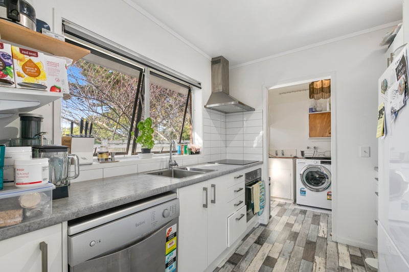 2/309 Wairau Road, Wairau Valley, Auckland - Carousel 2