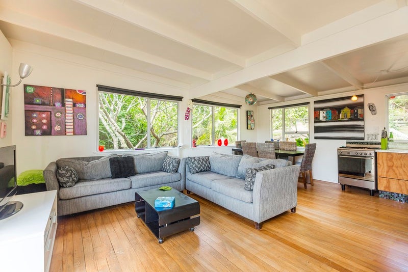 43 Whakarite Road, Ostend, Waiheke Island - Carousel 1