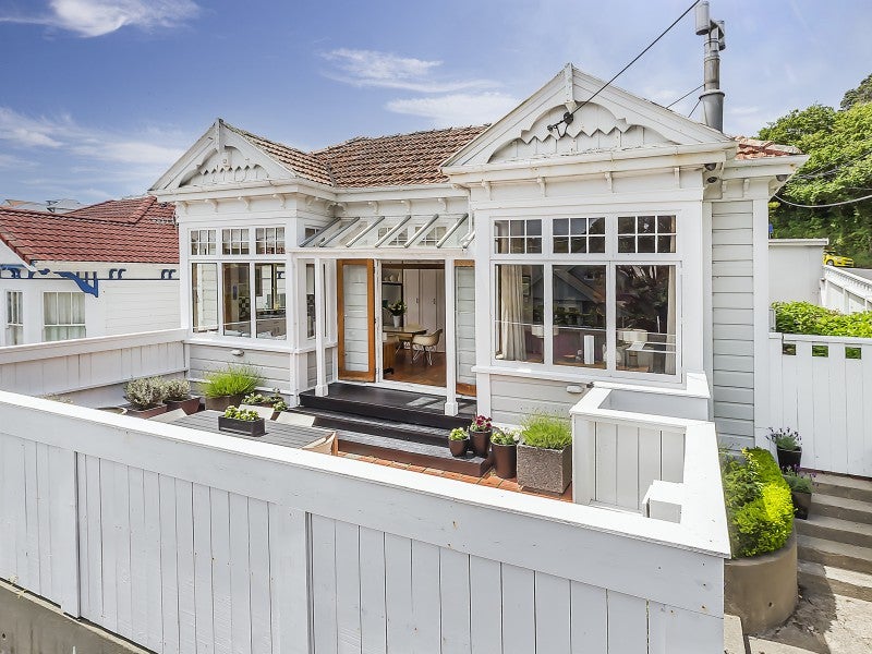 41 Rimu Road, Kelburn, Wellington - Carousel 1