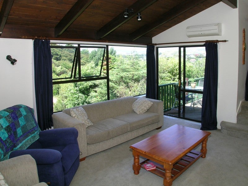 98 Ayton Drive, Whitby, Porirua - Carousel 2