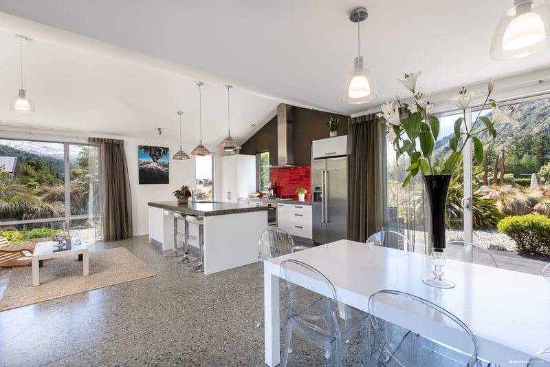 6 Mathias Terrace, Arthurs Point, Queenstown - Carousel 2