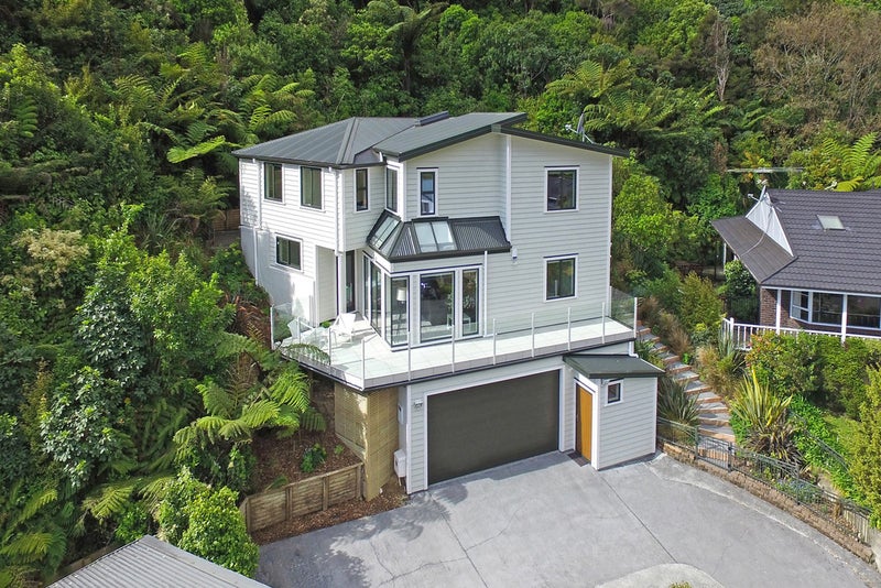35 Mission Street, Waterloo, Lower Hutt - Carousel 1