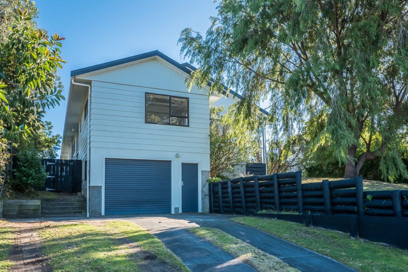 27 Titoki Road, Waikanae Beach, Waikanae - Carousel 23