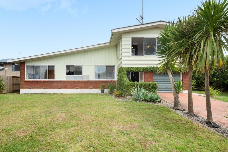 130 Bellevue Road, Brookfield, Tauranga - Carousel 1