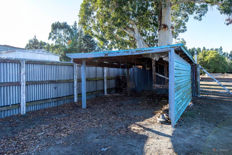 78 Acacia Drive, Levels - Carousel 14