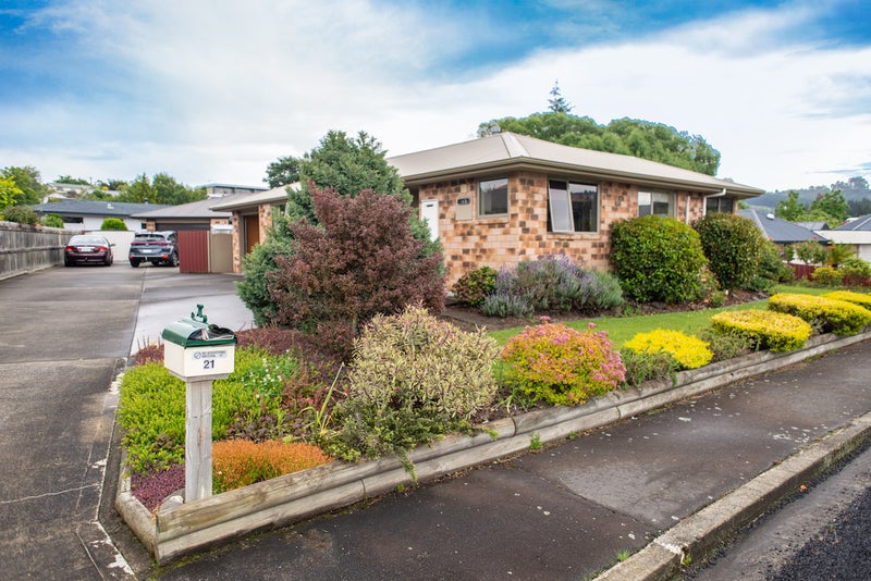 21 Duxford Crescent, Fairfield, Dunedin - Carousel 1